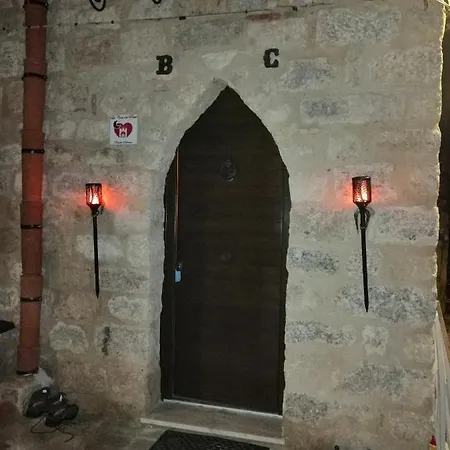 La Casa Del Poeta , Un Romantico Da Mille E Notte * Petralia Soprana